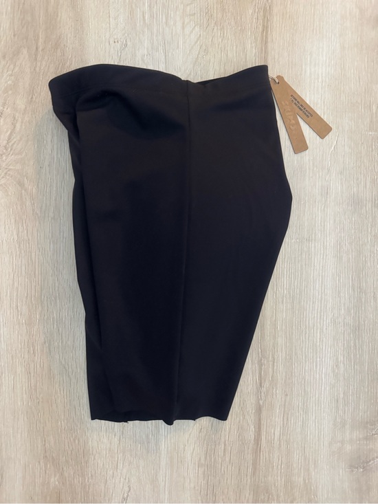 SKIMS Other - SKIMS Body Hip Shaping Mid Thigh Short in Onyx NWT